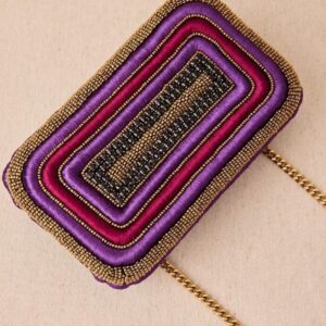 Clutch Bordado con Resinas