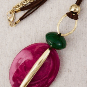 Collar medallón resina